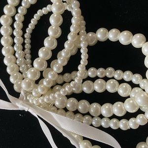 6 strandstretch faux Pearl bracelet 3 strands large 2 strands med 1 strand small